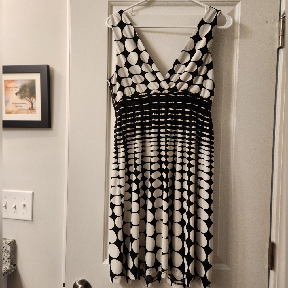 Black and White Polka Dot Dress - Picture 3 of 3
